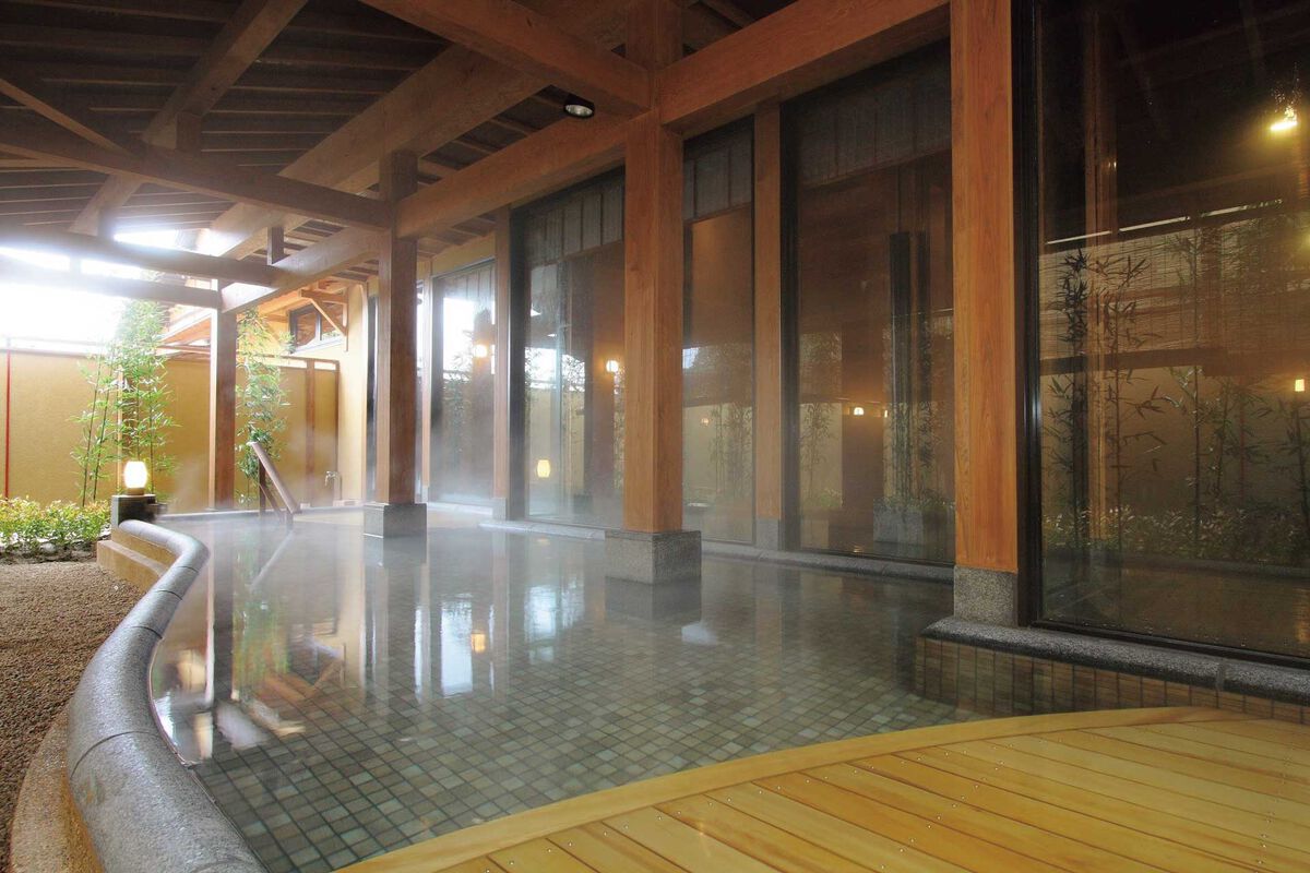 万翆楼｜鳥取県・三朝町のひとりでも宿泊可能な温泉宿のアイキャッチ