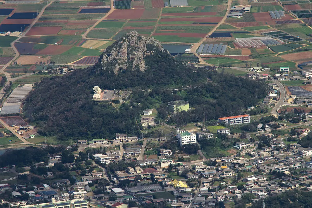 城山 伊江島タッチュー 沖縄県 国頭郡伊江村のトレッキング 男の隠れ家デジタル