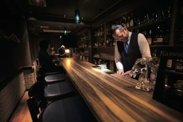 行きたい東京のbar 試行錯誤を経て築いた 店の看板 ギムレット Take Five 新小岩 Tokyo Bar Story 男の隠れ家デジタル