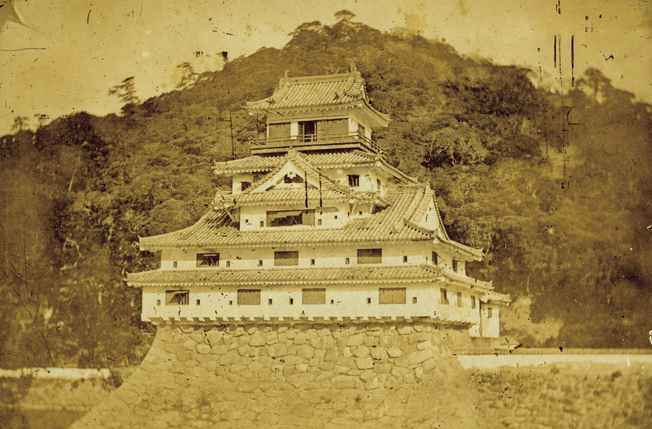 16100幕末までの250年間あまり、長州藩の拠点となった「萩城」（山口県萩市）｜〈古写真で見る失われた名城〉