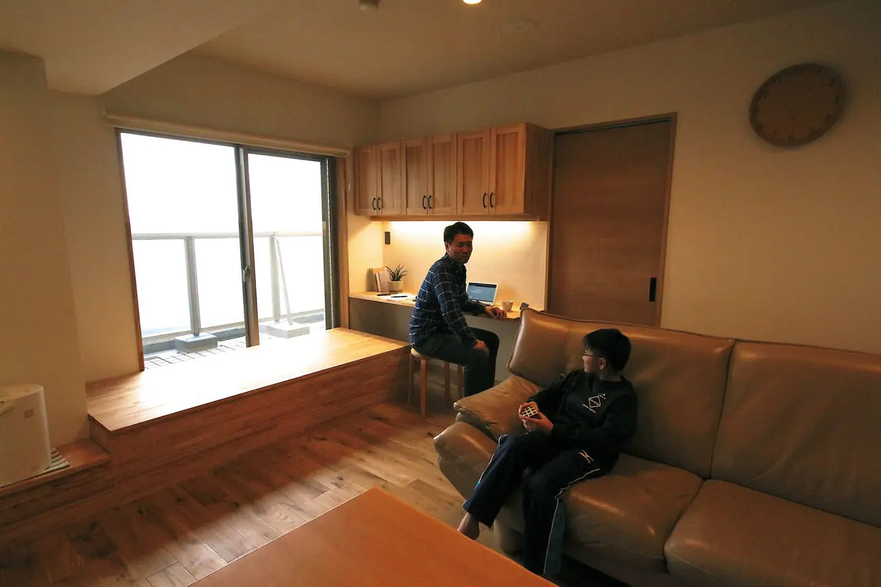親子で設けた“秘密基地”と“ミニ書斎”。家族の息づかいを感じる仕事