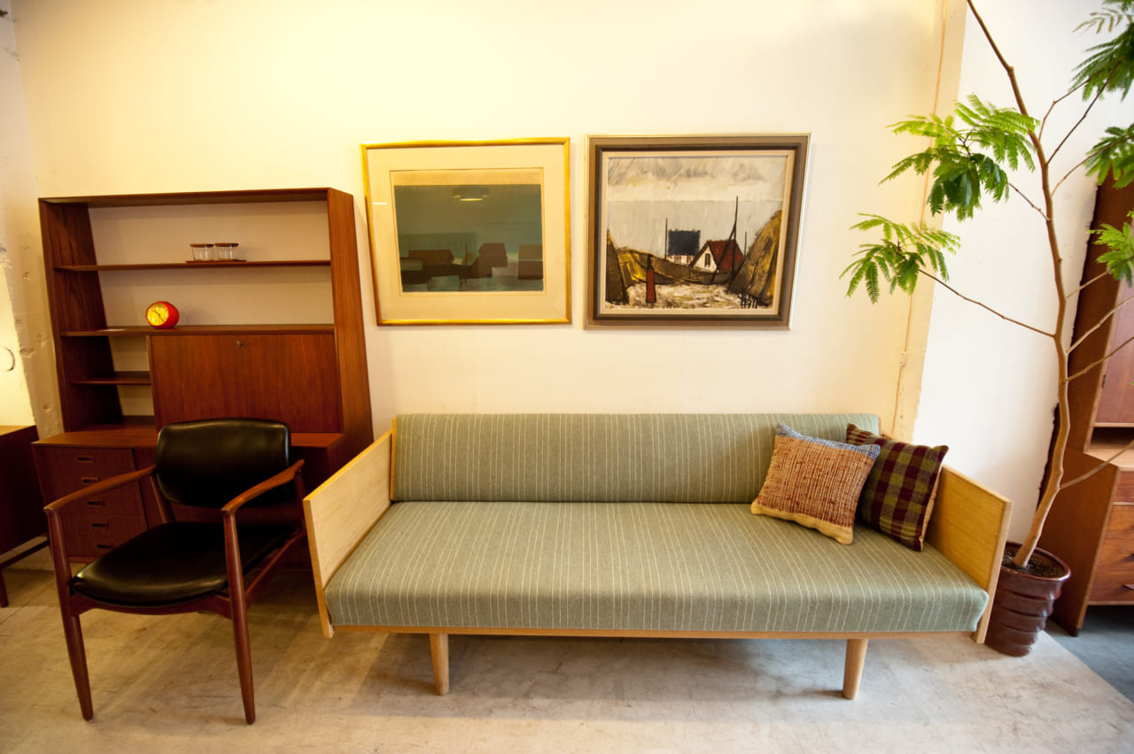 21941徹底的なメンテナンスで世代を継ぐ家具を目指す「Fusion Interiors」（東京都目黒区）｜北欧ヴィンテージ家具の店