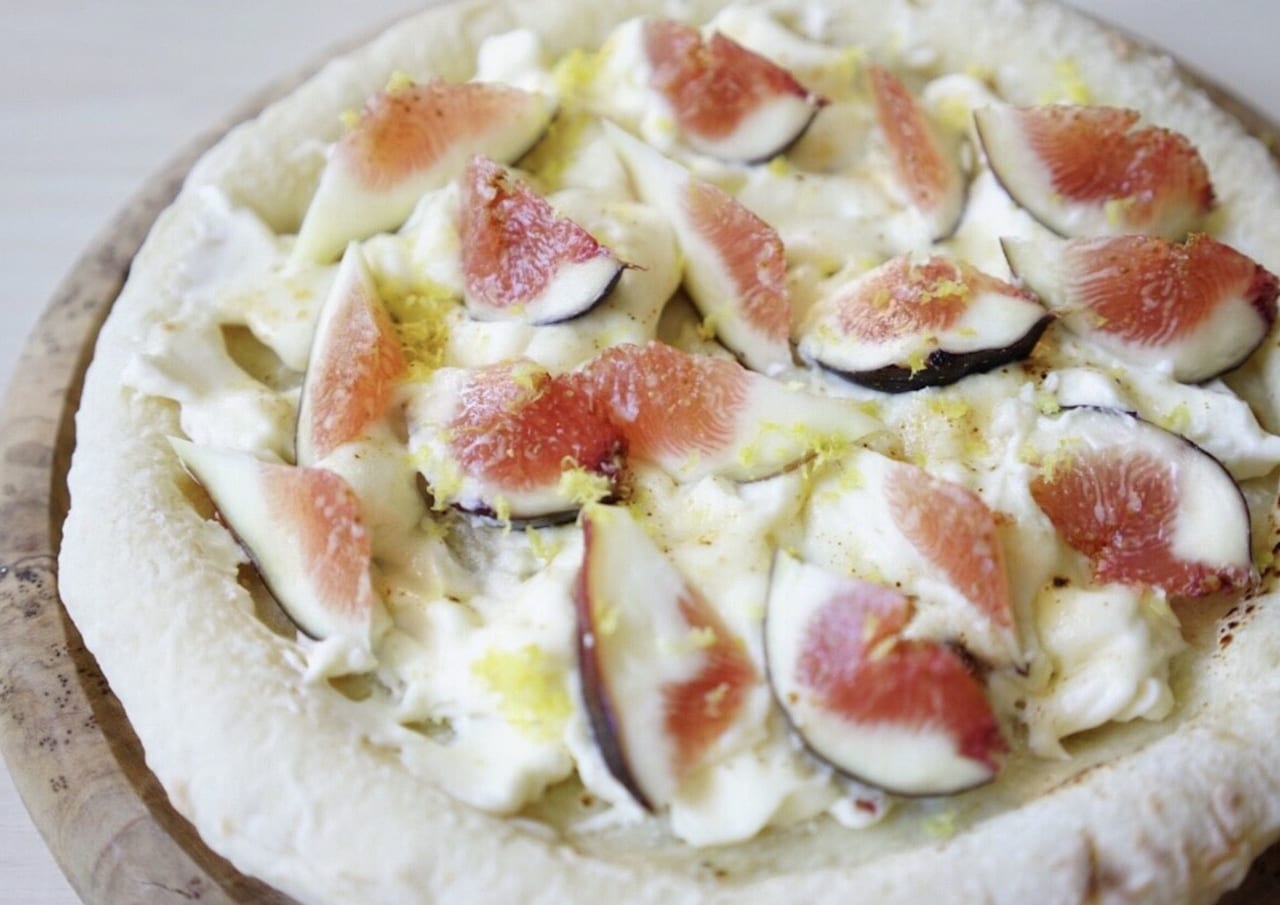金沢発！ お取り寄せ冷凍ピザ「森山ナポリ」の“旬イチジクとレモンクリームのピザ” 9月5日から 300枚限定販売のアイキャッチ