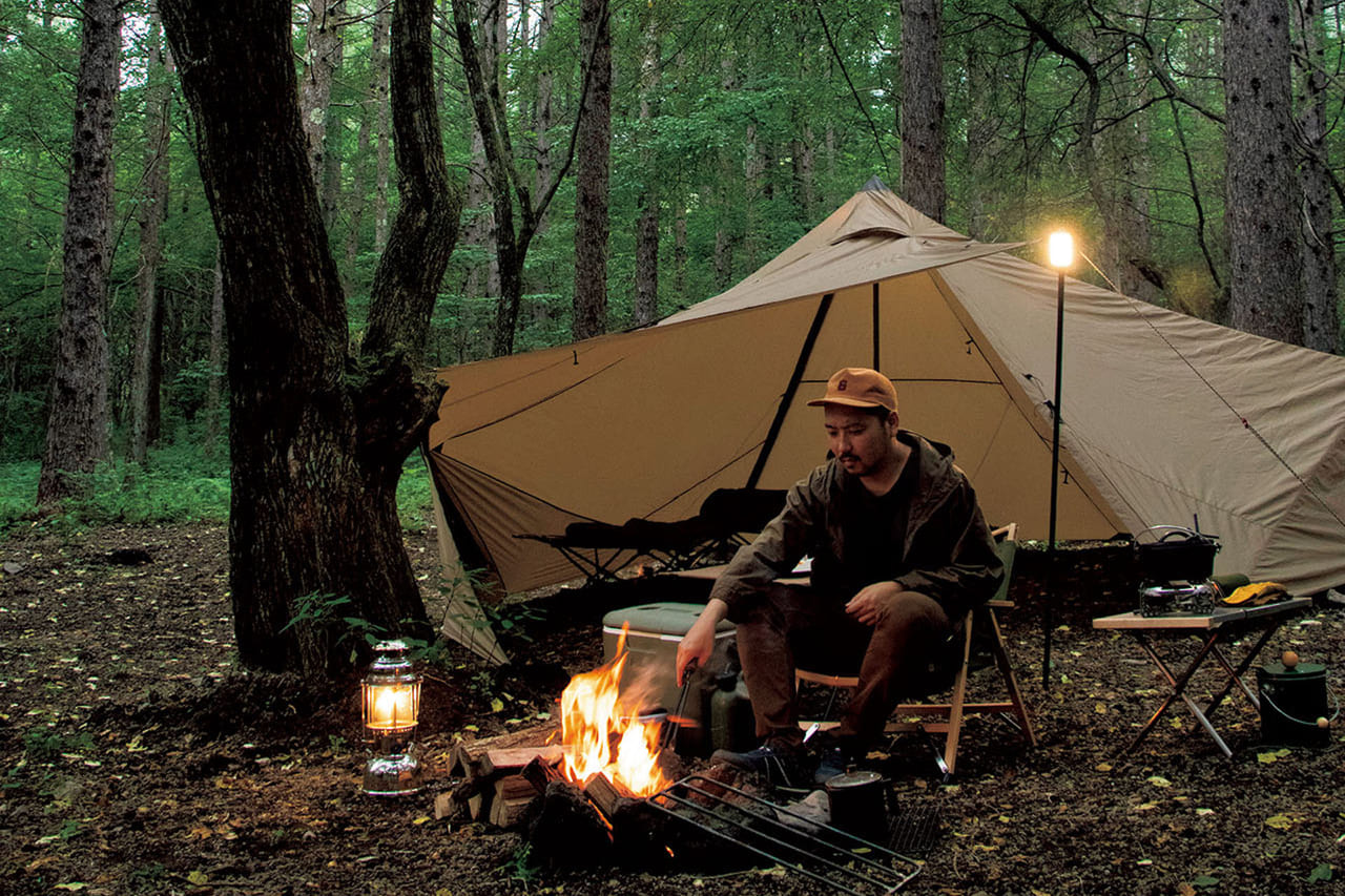 29792Highland Camp〜虫の音響くカラマツ林、浅間山麓に抱かれ過ごす一夜。｜はじめませんか？ソロキャンプ