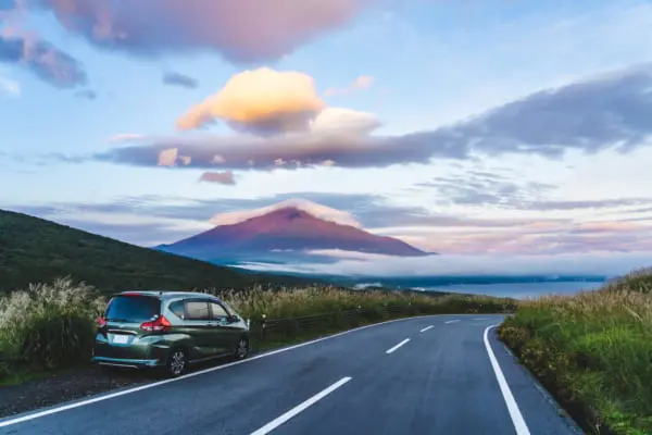 思い立ったら車中泊の旅 絶景の赤富士を見に行く 車中泊モデルコース 足柄サービスエリア 男の隠れ家デジタル