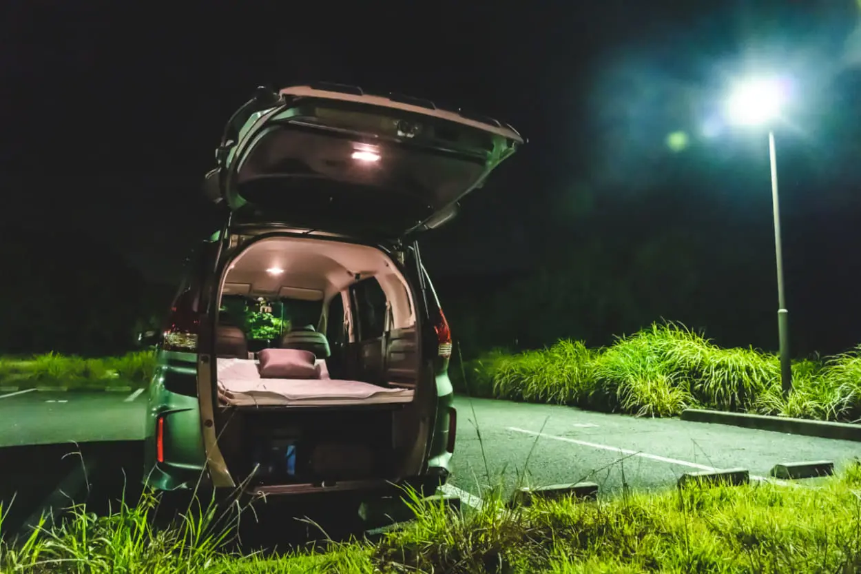 思い立ったら車中泊の旅 絶景の赤富士を見に行く 車中泊モデルコース 足柄サービスエリア 男の隠れ家デジタル