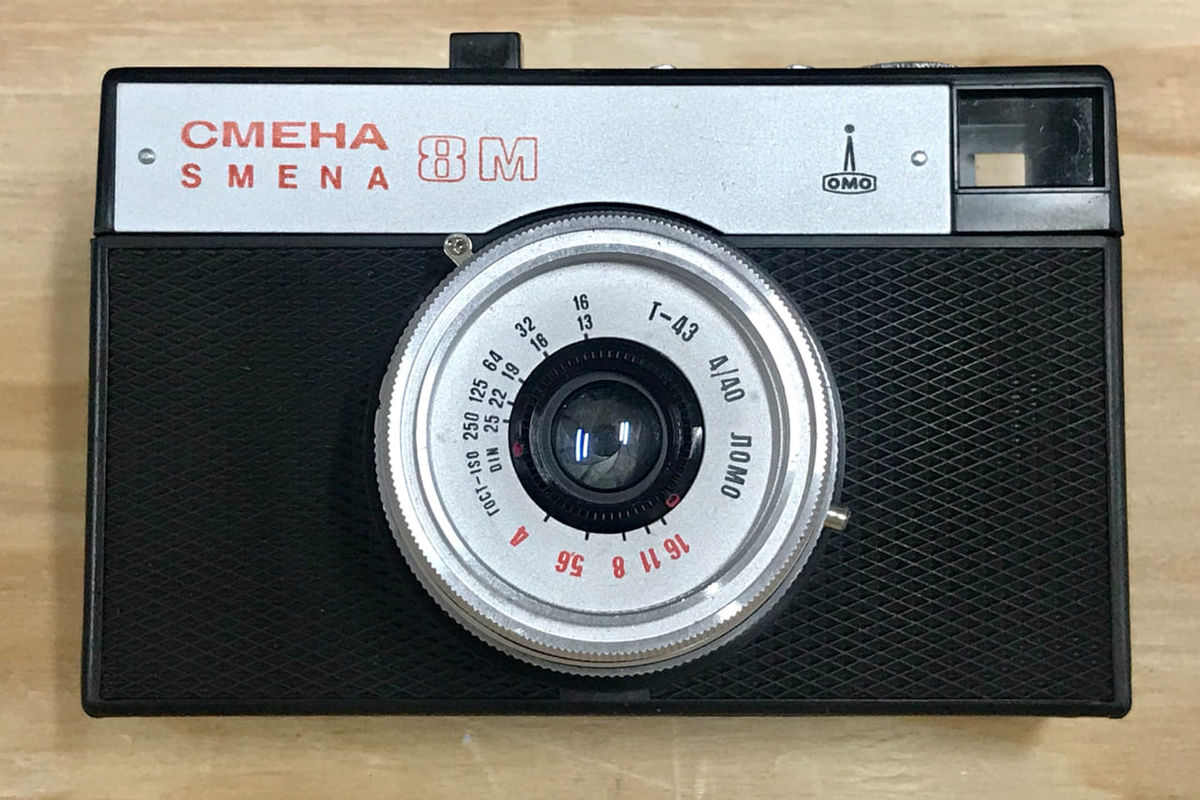 80年代のデッドストックカメラ「LOMO SMENA 8M」入荷！デジタルにはない温かみとトイカメラなのにフル・マニュアル操作が楽しめる名機を手に入れるチャンス！のアイキャッチ