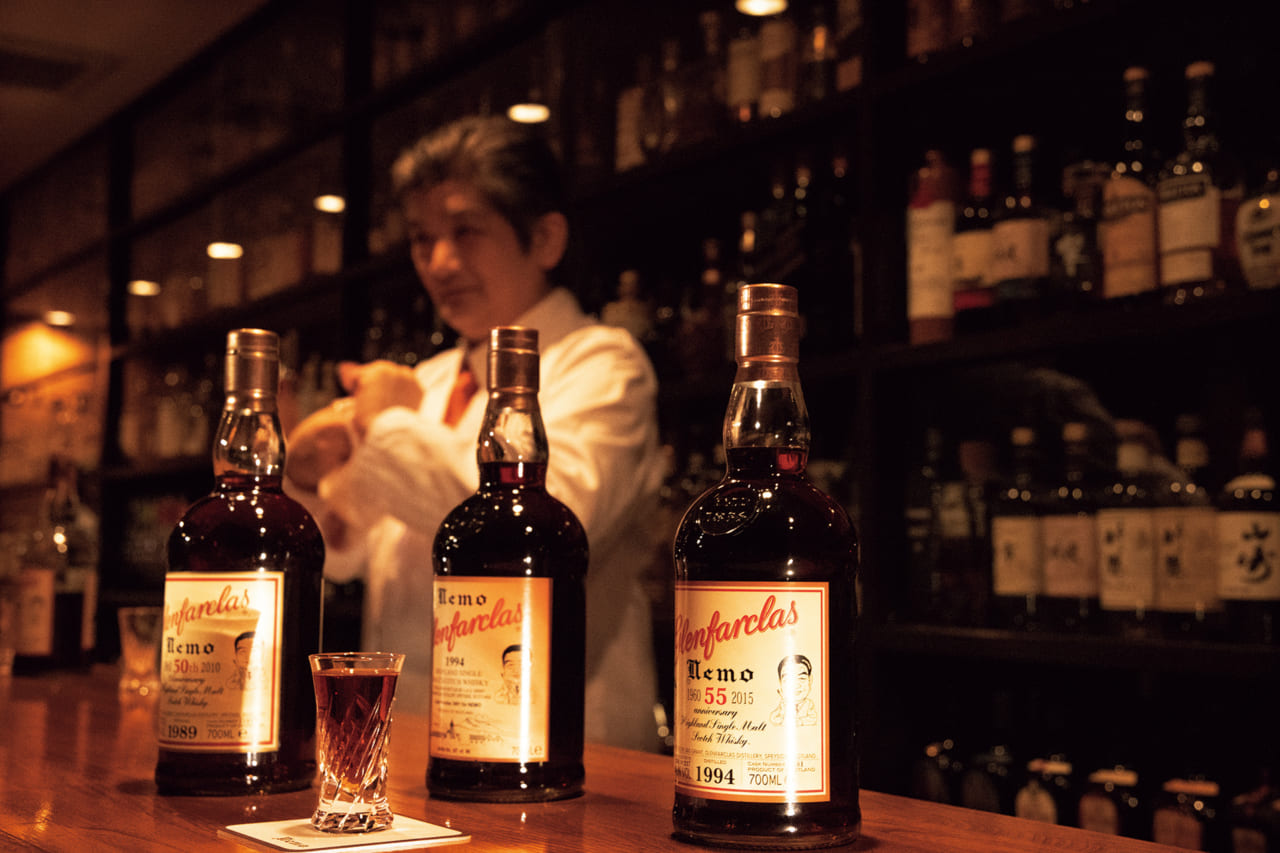 40085ギネス級のボトル数 伝説の老舗バー「ねも」（東京都・浅草）｜こだわりの空間で酔いしれる 一度は訪れたいウイスキーの名店