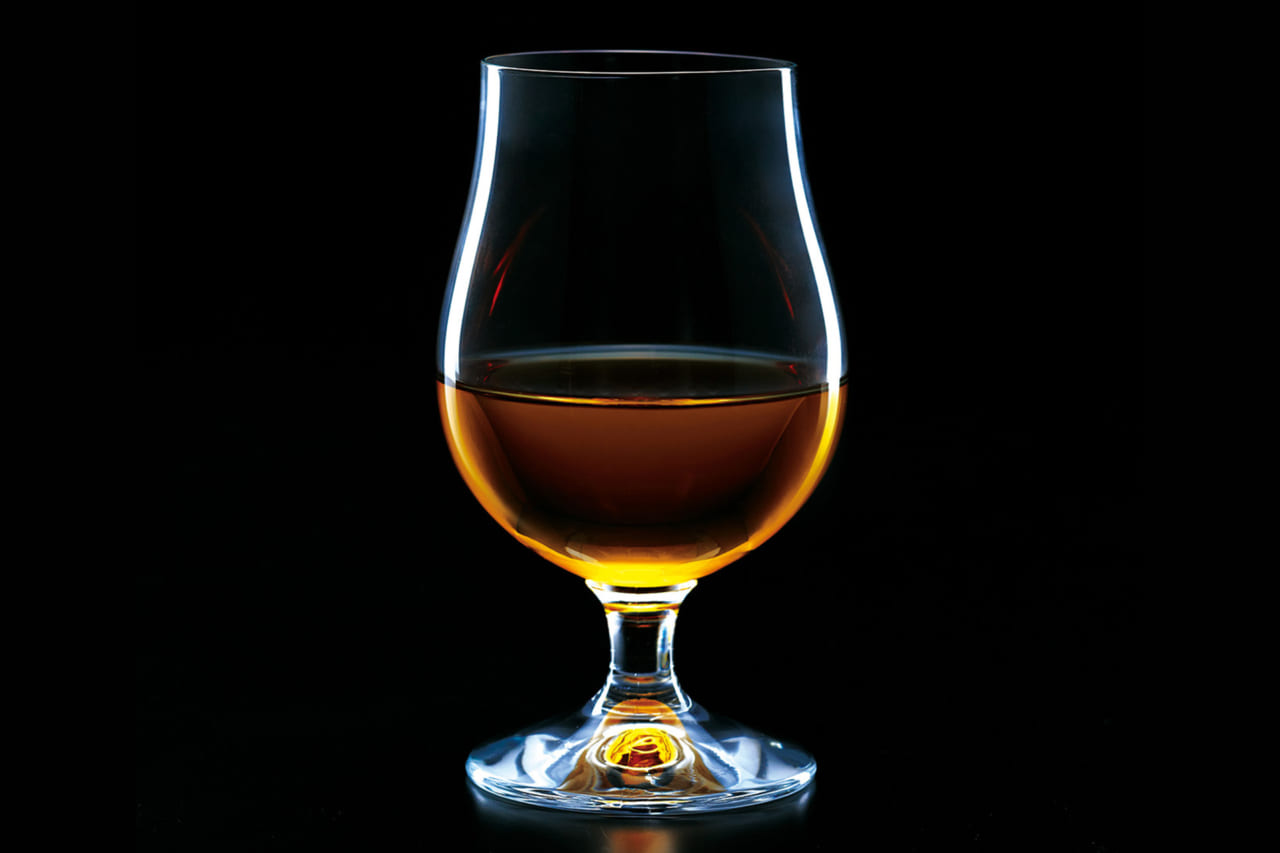41318愉しく夜を過ごすために……ウイスキーグラスの選び方