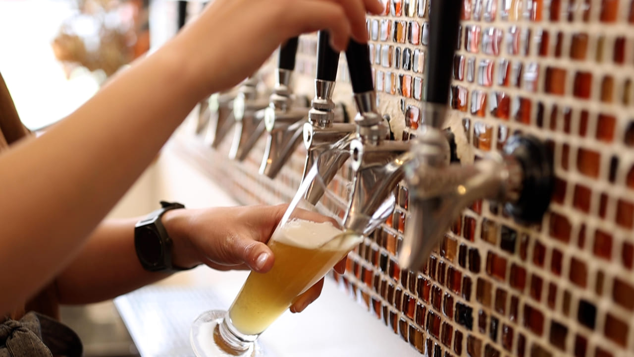 45970定番はあえて作らない。こだわりの自家製クラフトビールを造る「アンドビール」を訪ねる｜東京都・高円寺