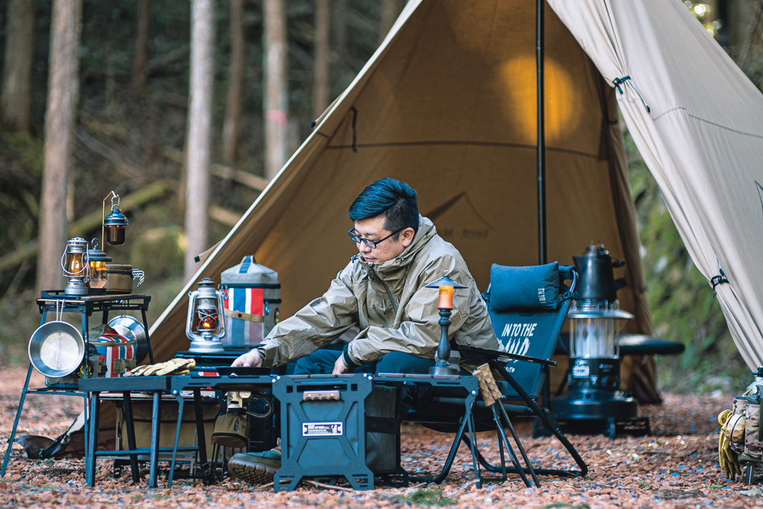 102296お気に入りのギアに囲まれ疲れを癒すぜいたく空間｜I♡CAMP