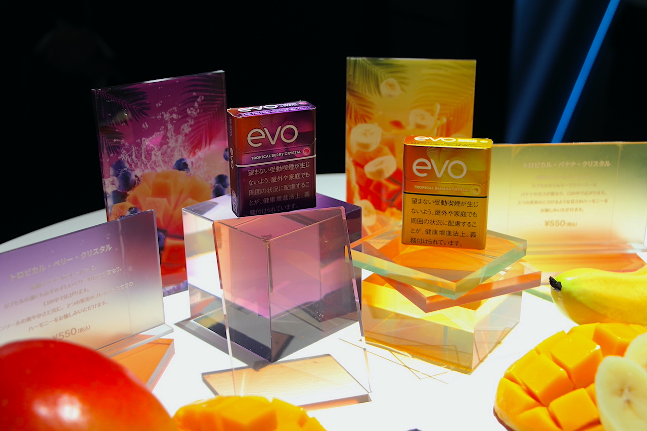 104468「想像以上にイケる！」Ploom専用たばこスティック「EVO」にトロピカルな2銘柄が追加！